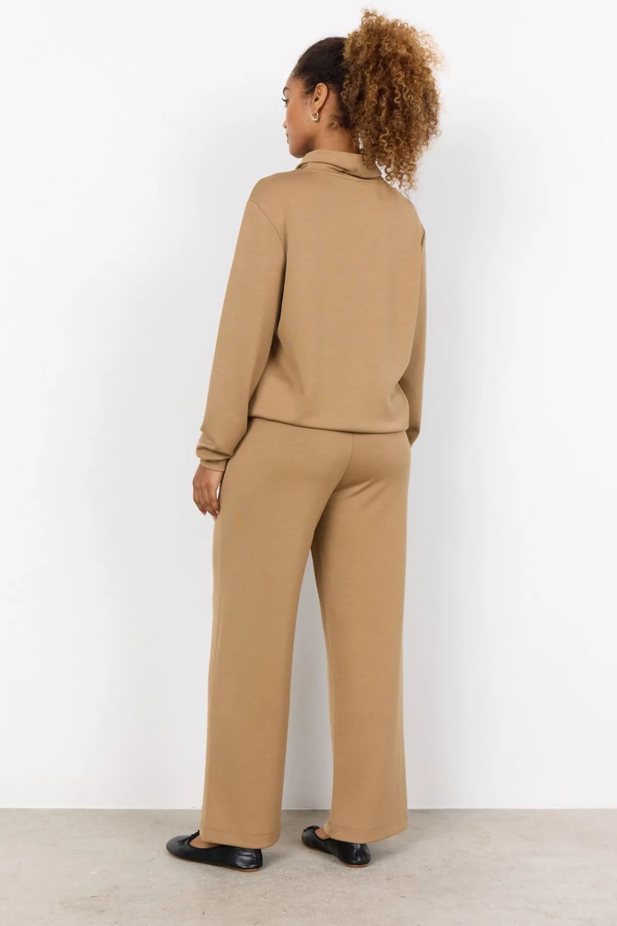 scbanu__sweatshirt_camel_2-2.webp Blusar Och Skjortor | Comfy>Soyaconcept SC-BANU 125 Sweatshirt Camel