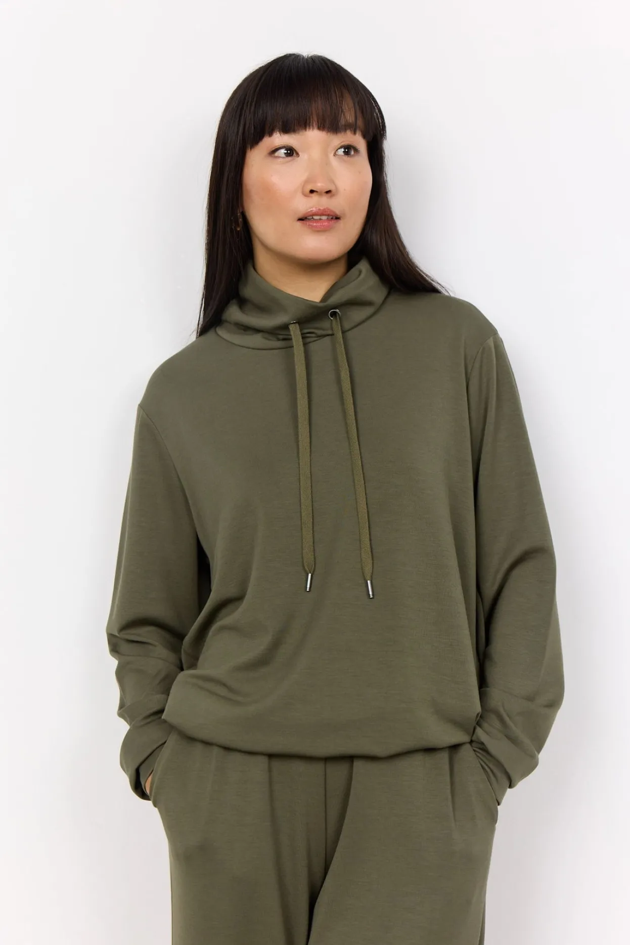 scbanu__sweatshirt_oliv_0-3.webp Blusar Och Skjortor | Comfy>Soyaconcept SC-BANU 125 Sweatshirt Oliv
