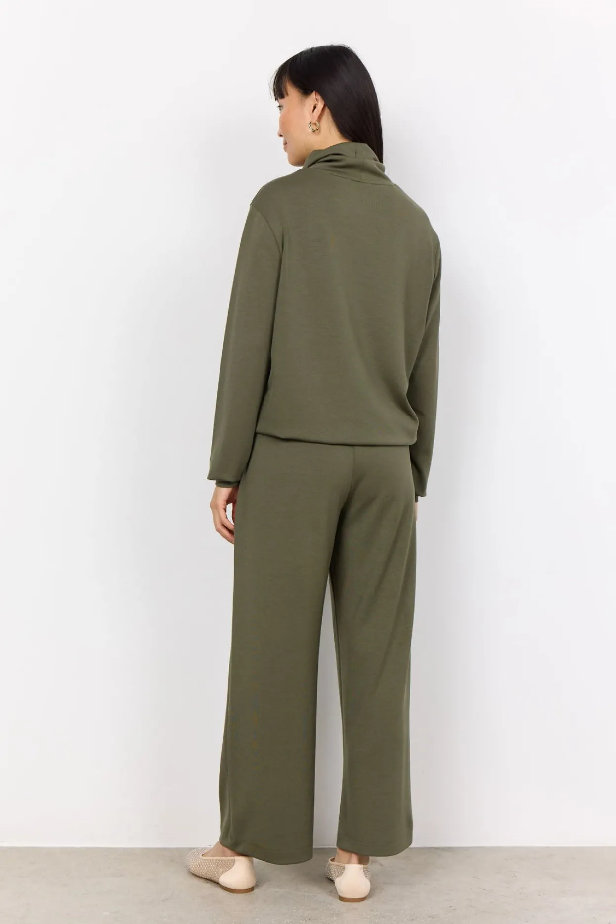 scbanu__sweatshirt_oliv_2-3.webp Blusar Och Skjortor | Comfy>Soyaconcept SC-BANU 125 Sweatshirt Oliv